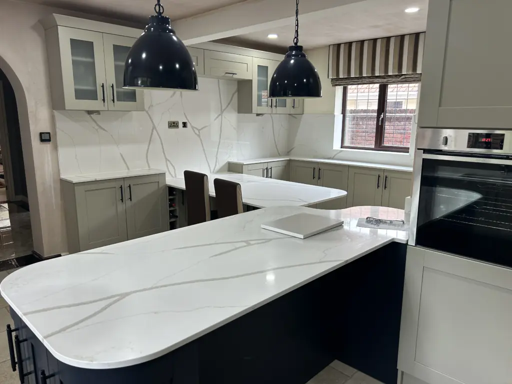 Custom Kitchen Islands & Breakfast Bars